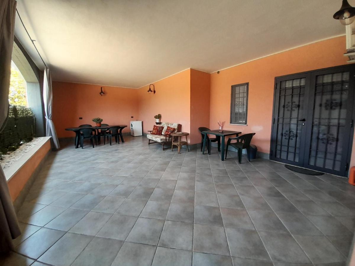 Spazioso&Elegante in Centro con ampio terrazzo Latina Esterno foto