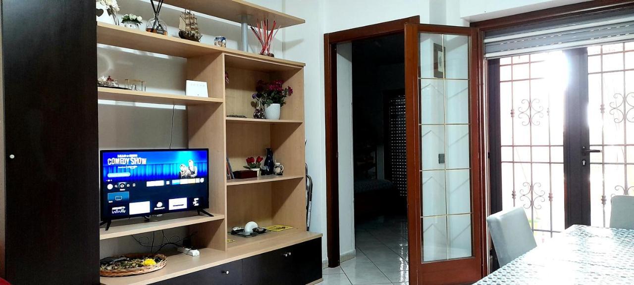 Spazioso&Elegante in Centro con ampio terrazzo Latina Esterno foto